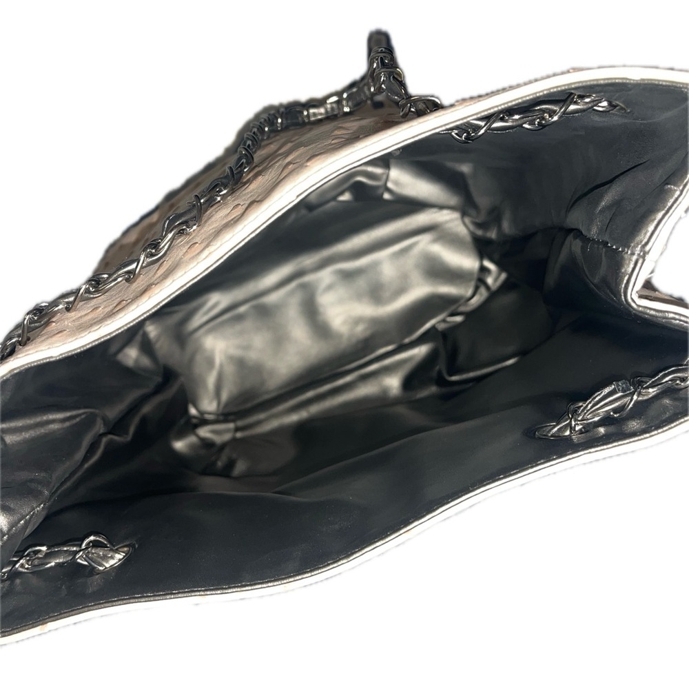 Laila Bags From Disney World Reversible Blush Ostrich/Silver-Gray Metallic Bag - Picture 5 of 9